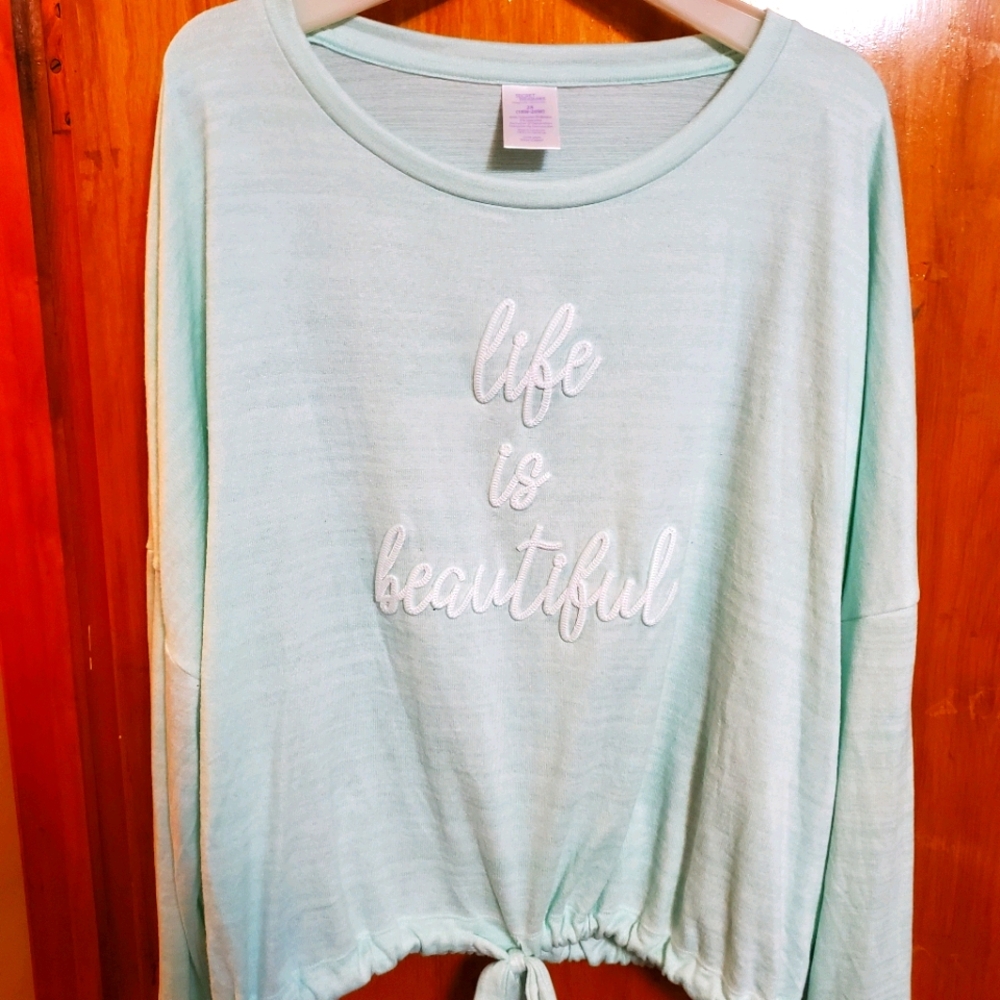 Secret Treasures Size 2x "Life Is Beautiful" Top